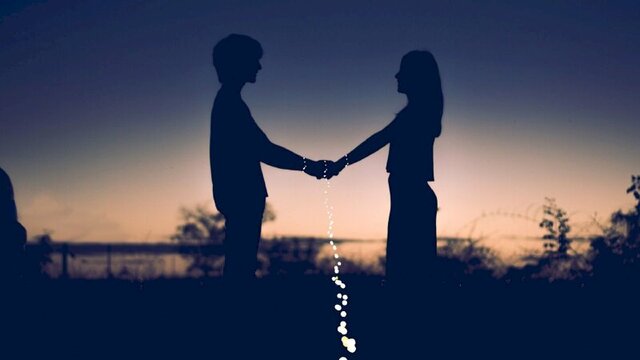 Ảnh cặp đôi nắm tay tình cảm