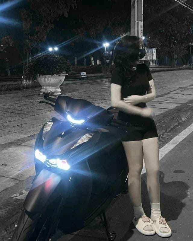 Ảnh girl phố che mặt