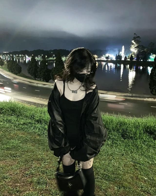 Ảnh girl phố che mặt
