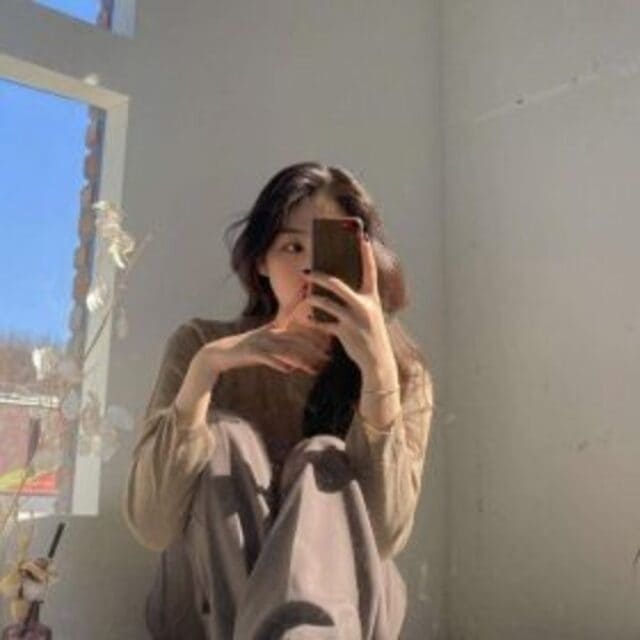 Avatar ảnh girl che mặt lạnh lùng