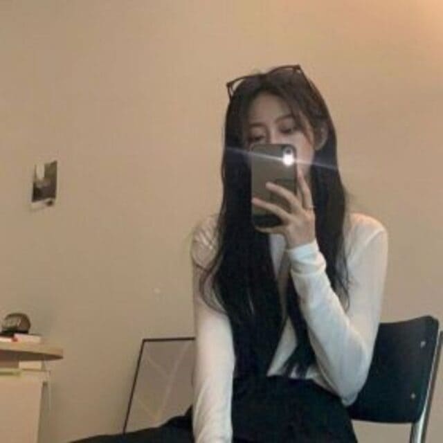 Avatar ảnh girl che mặt lạnh lùng