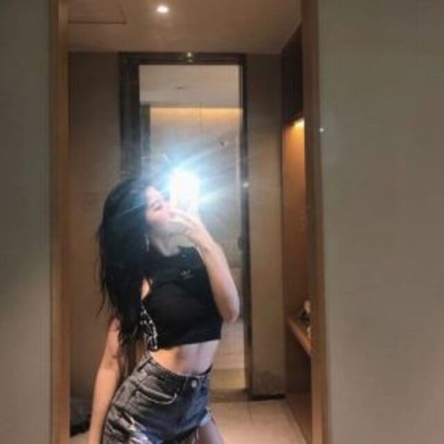 Avatar ảnh girl che mặt lạnh lùng