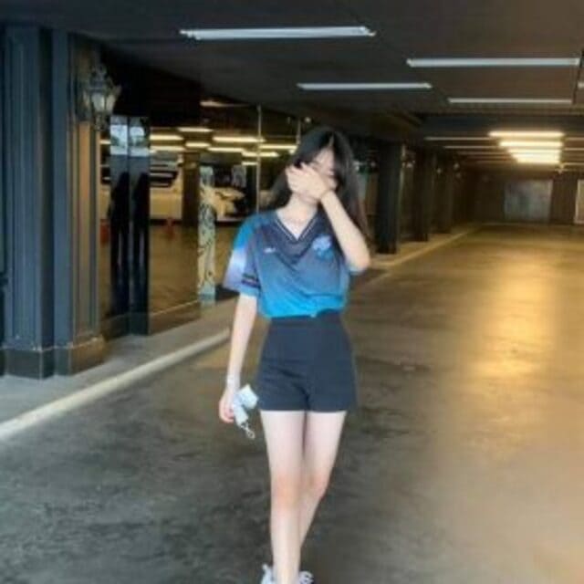 Avatar ảnh girl che mặt lạnh lùng
