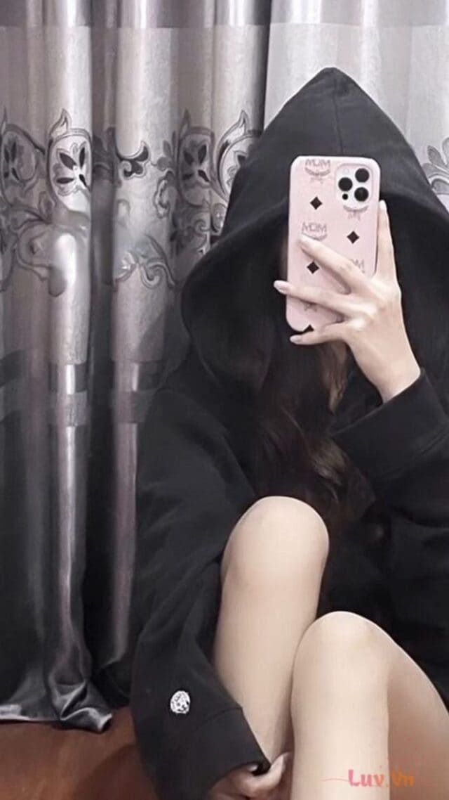 Avatar ảnh girl che mặt lạnh lùng