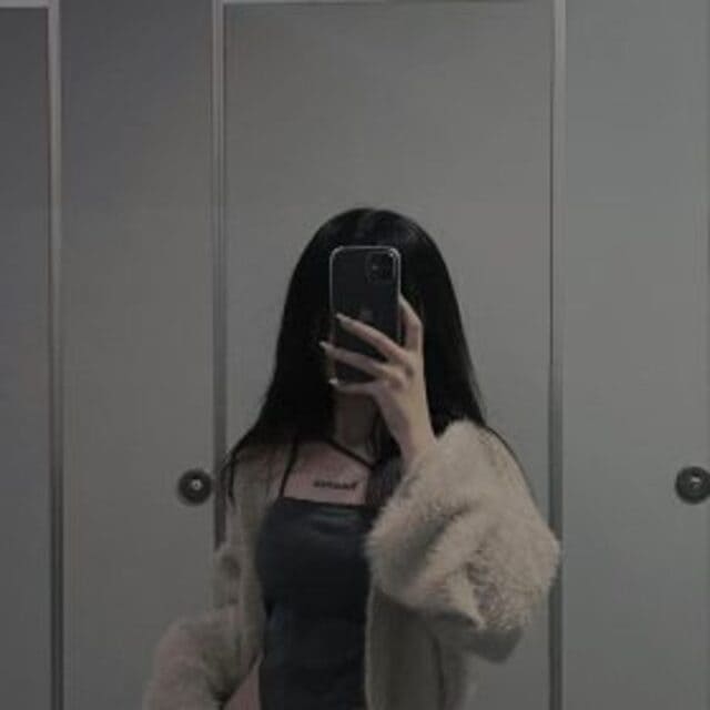 Avatar ảnh girl che mặt lạnh lùng