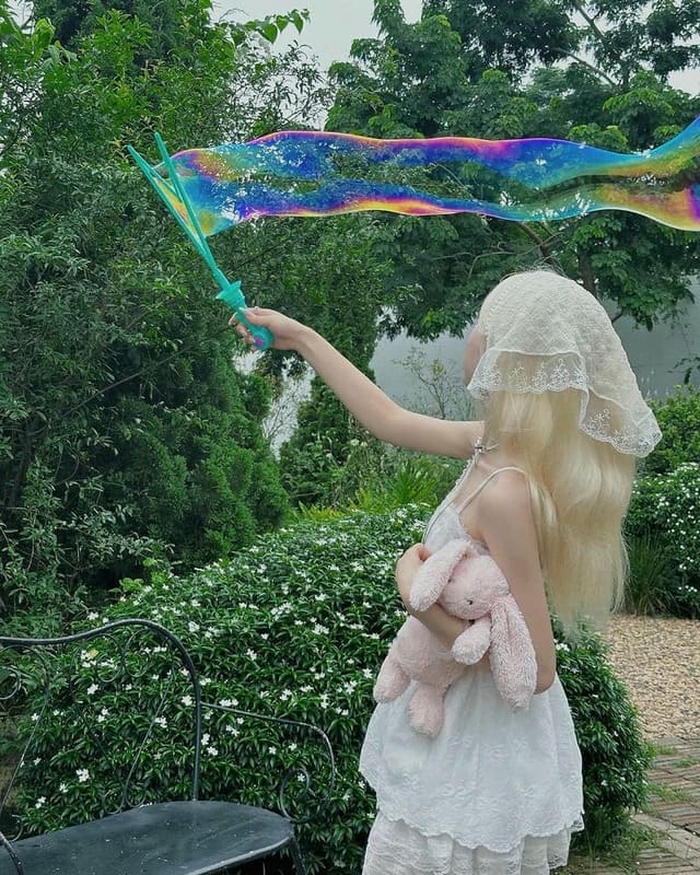 Avatar ảnh girl che mặt lạnh lùng