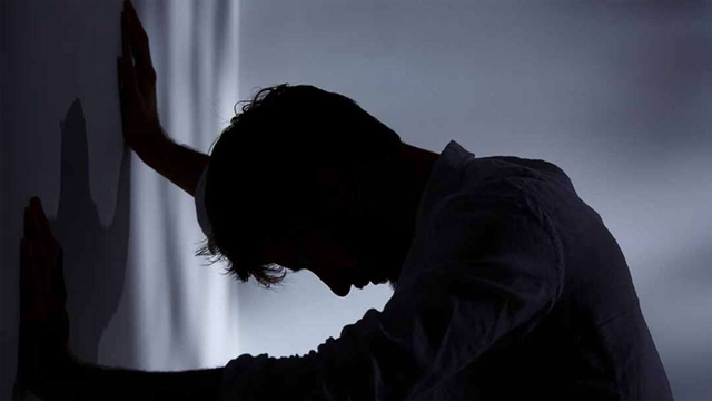 hình ảnh buồn rối bời, suy sụp